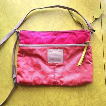 nico | Vintage Y2k Coach Pink Signature Monogram East West