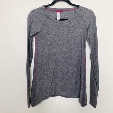 ivivva 長袖Tシャツ　サイズ　12 グレー 長袖 トレーニングトップス ivivva 長袖Tシャツ サイズ 12 グレー 長袖 トレーニング