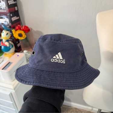 Adidas bucket hat blue - Gem