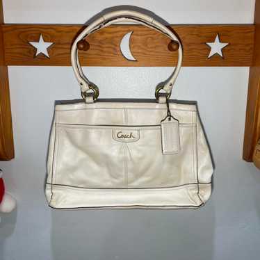 vintage coach old ✨ ivory White bag COACH Vintage City Bag Crossbody Glovetanned Leather Handbag