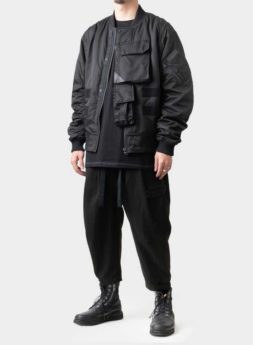 Guerilla group × guerrilla - Gem