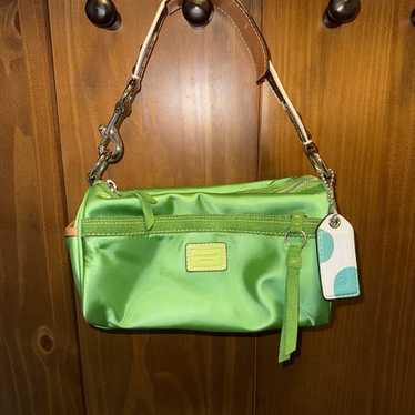 Vintage green coach shoulder - Gem
