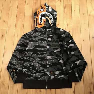 BAPE x Undefeated Tiger Shark トップス○関送無料○ BAPE X READYMADE 】TIGER SHARK WIDE FULL ZIP HOODIE | bape.com