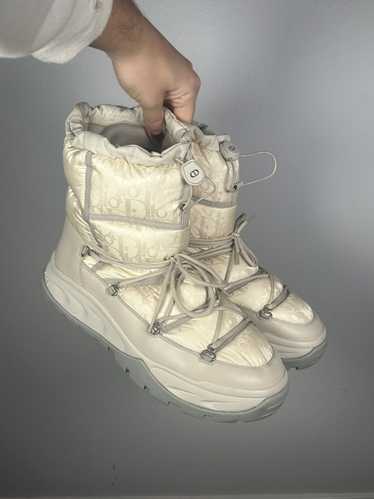 moon boots dior