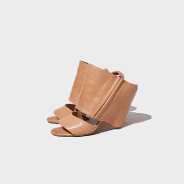 MAISON MARTIN MARGIELA Size 8 Charcoal Leather Tabi Wedge
