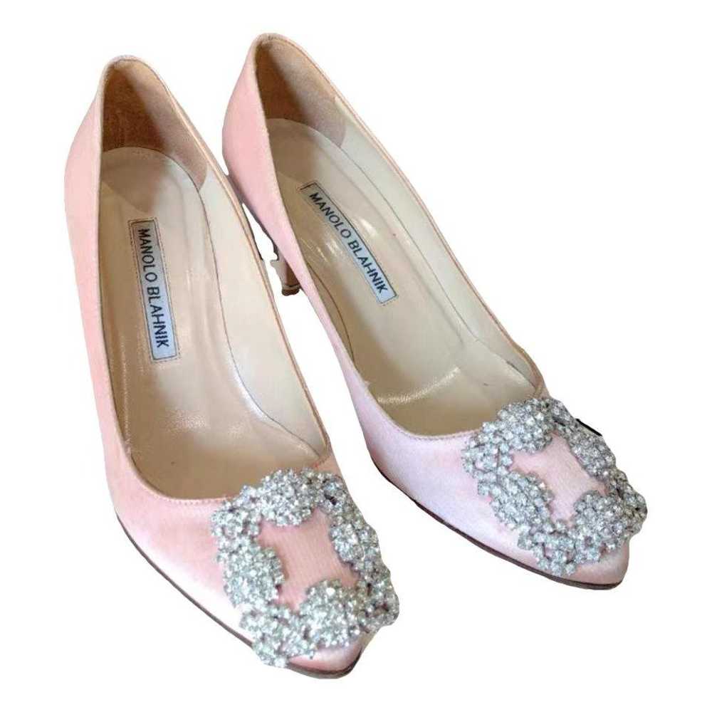 Manolo Blahnik Hangisi cloth heels