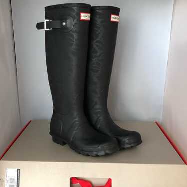 ハンター　W ORG TALL BT REFINED B STRAP （BLK） Amazon.com | Hunter Refined Tall Studded Back Strap Boot