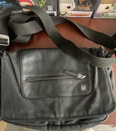 Tumi t-tech crossbody/ messenger - Gem