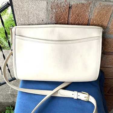 vintage coach old ✨ ivory White bag Vintage coach ivory cream - Gem