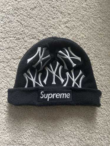 Supreme New York Yankees™ New Era Box Logo Beanie (FW21) - $68