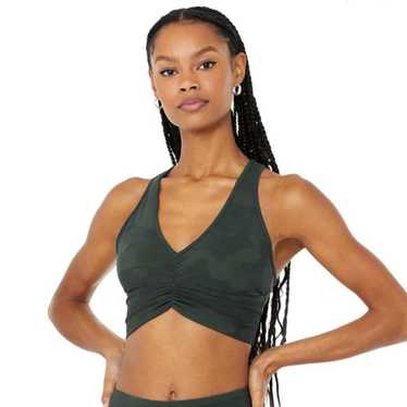 日本未上陸 Alo yoga ◆Wild Thingブラトップス Wild Thing Bra - Black | ALO