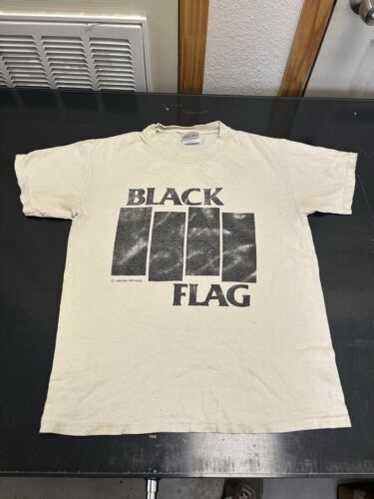Vintage black flag - Gem