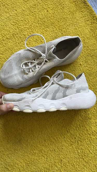 【関税込み】Axel Arigato ベージュ Orbit Vintage スニーカー Axel Arigato Orbit Vintage Sneaker White/Light Green at
