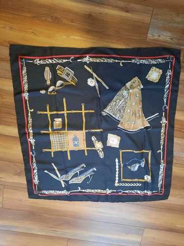 HERMES SCARF　100%SILK　MADE IN FRANC A silk Hermes scarf in the original box, France, of recent