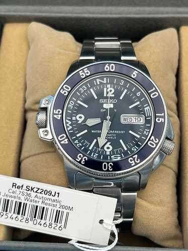 Seiko 5 sports 7s36-01e0 - Gem