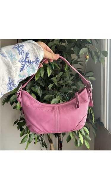 COACH ハンドバッグ ソーホー ハーフムーン ステッチ 9541 c509 COACH Swinger Bag 20 Floral Small Glovetanned Leather Hobo