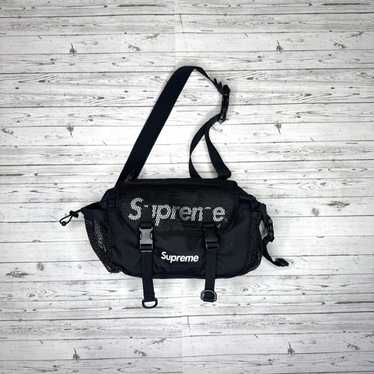 Supreme メッセンジャーバッグ CORDURA グレー/ネイビー Supreme メッセンジャーバッグ グレー/カモフラージュ - メルカリ