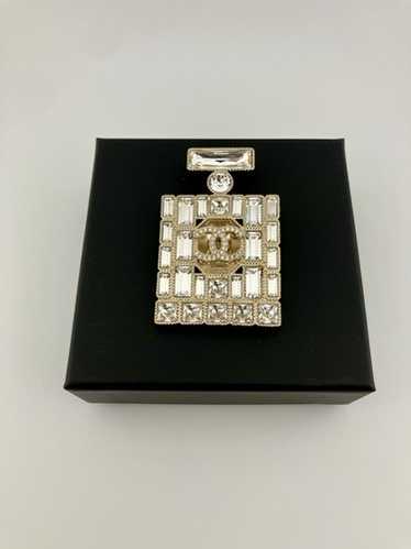 CHANEL☆NO.５パフューム型ブローチ CHANEL Pre-Owned 2023 N°5 パフュームボトル ブローチ