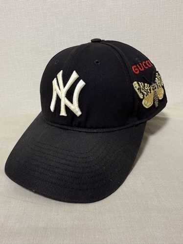 注目ブランド【GUCCI × NEW ERA】 【バタフライ刺繍ベースボール
