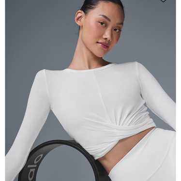 Cover Long Sleeve Top - White | Alo Yoga