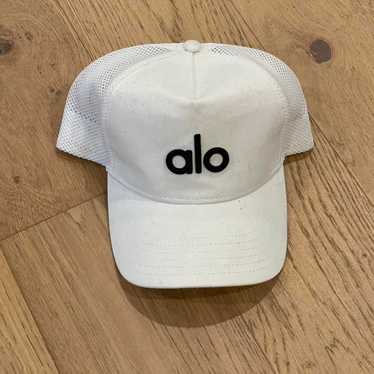 alo ホワイトキャップ Off-Duty Cap - Bright White/White | Alo Yoga