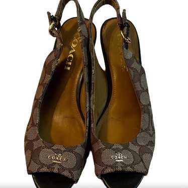 靴 Coach Peeptoe Logo Fabric Wedges (Black) 靴 Coach Peeptoe Logo Fabric Wedges (Black) COACH~Black