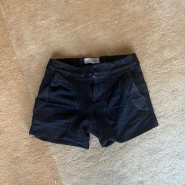 【送料&関税込】Marni Black Viscose Blend Shorts Marni Black Viscose Blend Shorts in Black | THE LIST