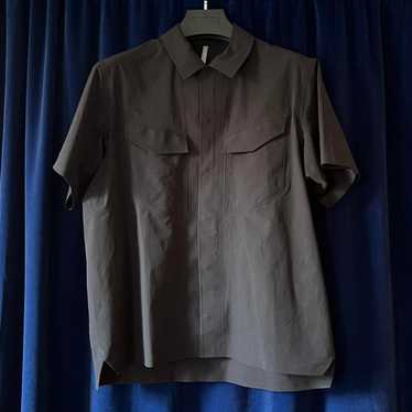 美品 ARC’TERYX VEILANCE HAEDN LT SS SHIRT Haedn LT SS shirt by @veilance. Ph: @wonder_mountain_irie