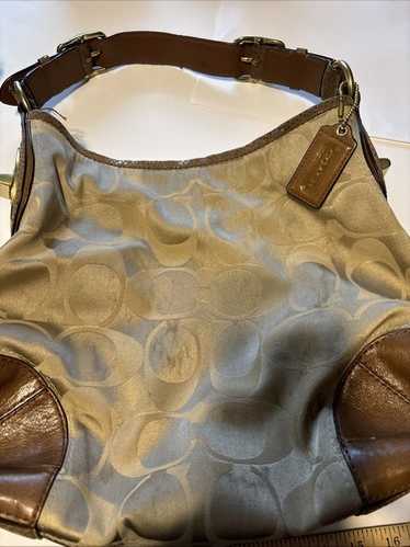 vintage coach old hobo 茶色 vintage coach old hobo 茶色 Vintage Coach Shoulder Bag