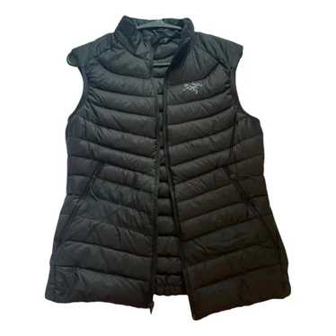 ARC’TERYX VEILANCE Conduit LT Vest S Arc'teryx Veilance Men's Conduit Down Vest in Black Arc