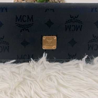 MCM トラベリングウォレット Large Tracy Wallet on Chain in Visetos Cognac | MCM ®US