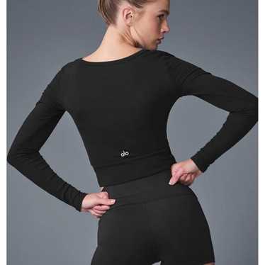 新品未使用　ALO Yoga☆COVER LONG SLEEVE シャツ ALO YOGA Cover Long-Sleeve Top - Women's - Women