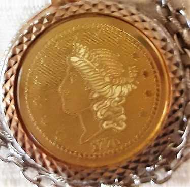 美しいデザインのオルゴール Gold 1776 $20 - Gem