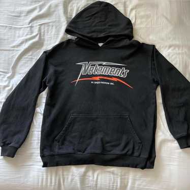 VETEMENSヴェトモンFW22HI-SPEEDフーディ Hi-Speed Hoodie in Black – SVRN