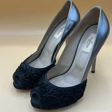 Valentino womens black rose - Gem