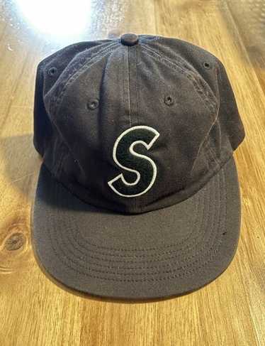 Supreme Felt S logo 6-panel 黒 キャップ