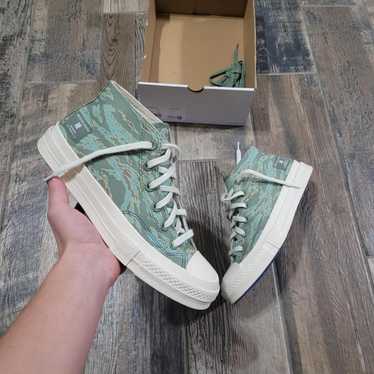 Converse × undefeated converse - Gem
