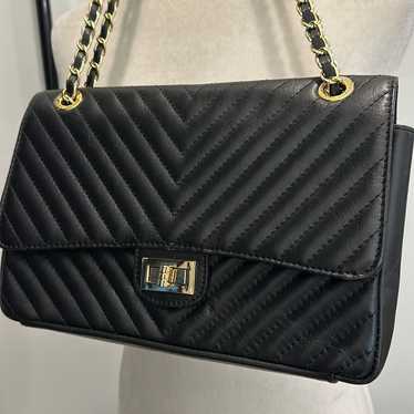 VIP【関税送料無料】希少 Sara Burglar ショルダーバッグ Sara Burglar Beige Quilted Genuine Leather with Silver chain