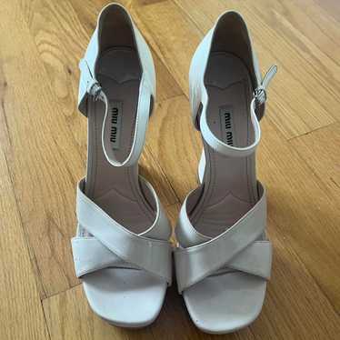 Miu Miu Women's Pumps - Cream - US 7 – Miu Miu De… - image 1