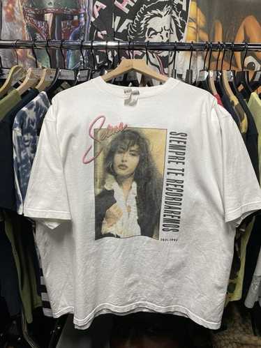 Vintage 90s selena t - Gem