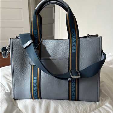 【国内/即発】 COACH ショルダーバッグ Smith Tote COACH® Outlet | Smith Tote Bag In Signature Jacquard