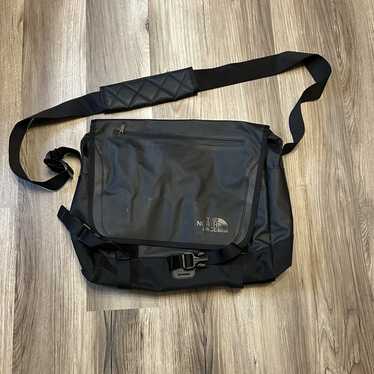 North Face Messenger Bag - Black - Gem