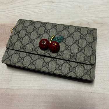GUCCI GGロゴ キーリング グリーン/レッド グッチ「東京タワー」をライトアップ、GGロゴ入り“グリーン