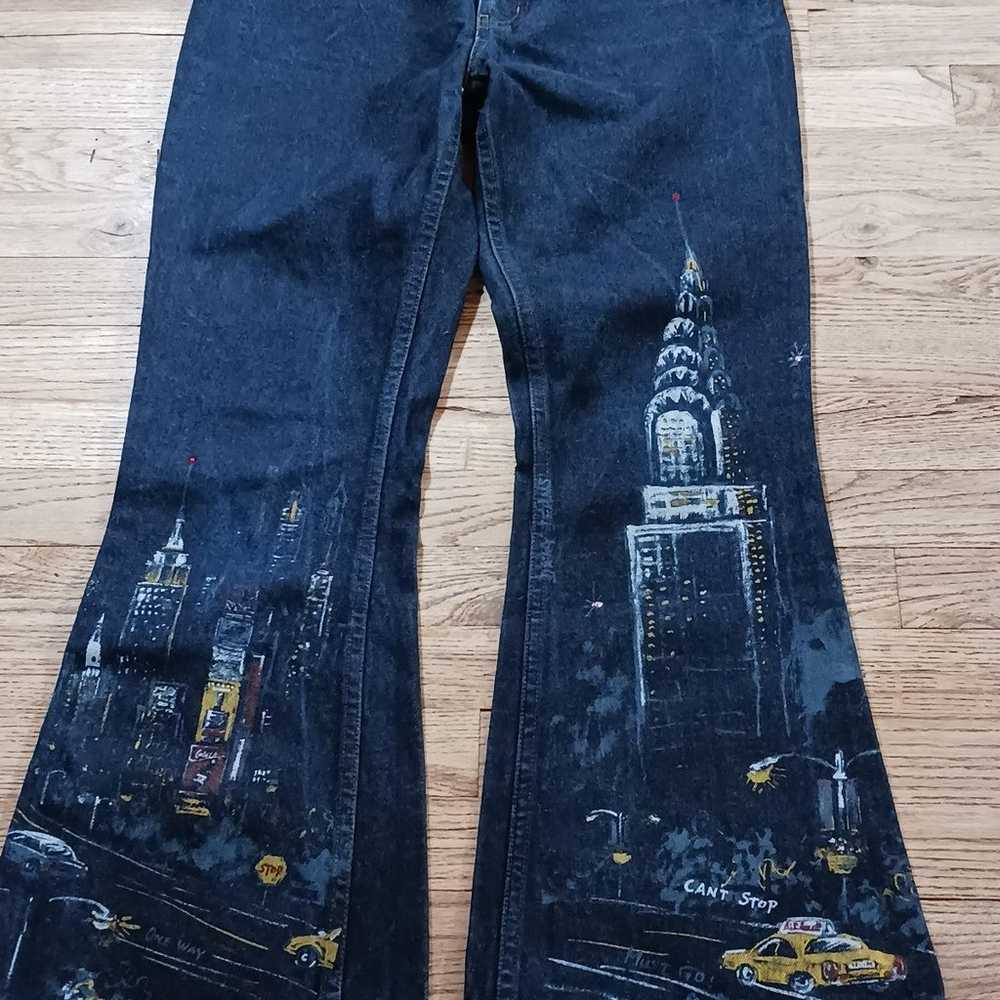 Vintage DKNY NYC SKYLINE Jean Size 9 Low Rise Flare leg
