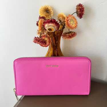 SALE! Ted Baker モコモコカット 可愛いピンクの長財布 SALE! Ted Baker モコモコカット 可愛いピンクの長財布 (TED