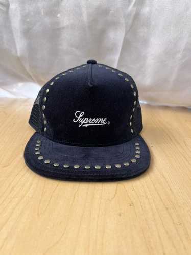帽子 Supreme Studded Velvet Mesh Back 5-Panel Supreme Studded Velvet Mesh Back 5-Panel (FW21) - $46