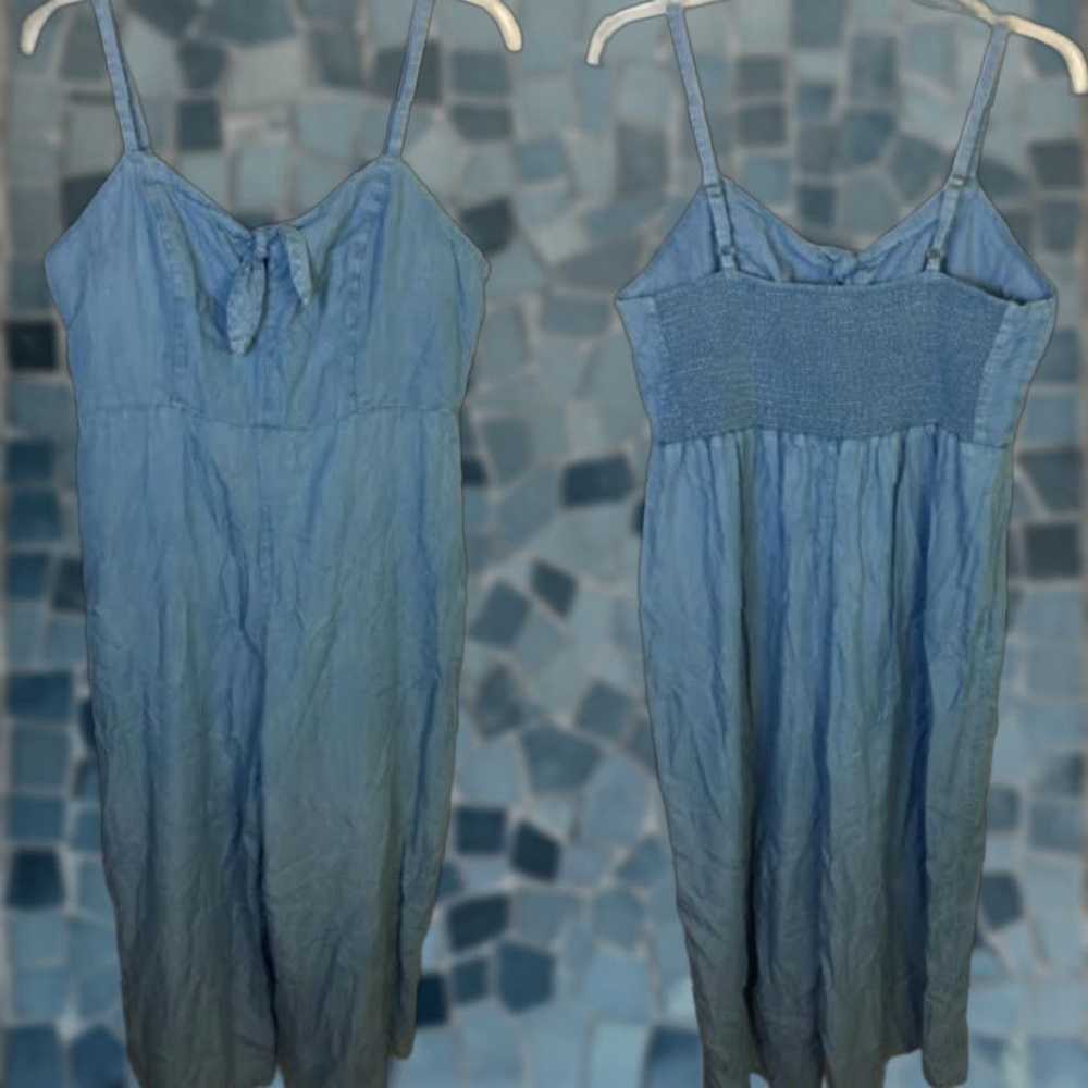 Old Navy Old Navy Wide Leg Jumpsuit XL Womans Blue Chambray Tie V-neck Smocked Spaghetti