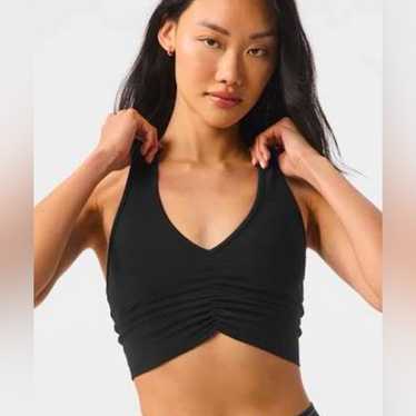 日本未上陸 Alo yoga ◆Wild Thingブラトップス Wild Thing Bra - Black | ALO