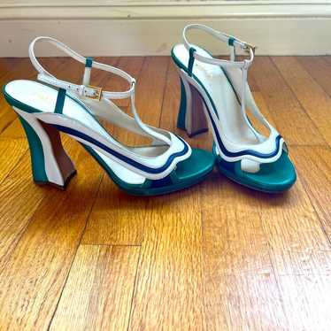 靴 Vintage Prada T-Strap Heel Sandals Vintage Prada T-Strap Heel Sandals