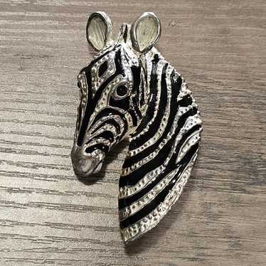 Germany ヴィンテージ ブローチ8504 silver800 緑の石と透かし模様のヴィンテージブローチ/ドイツ